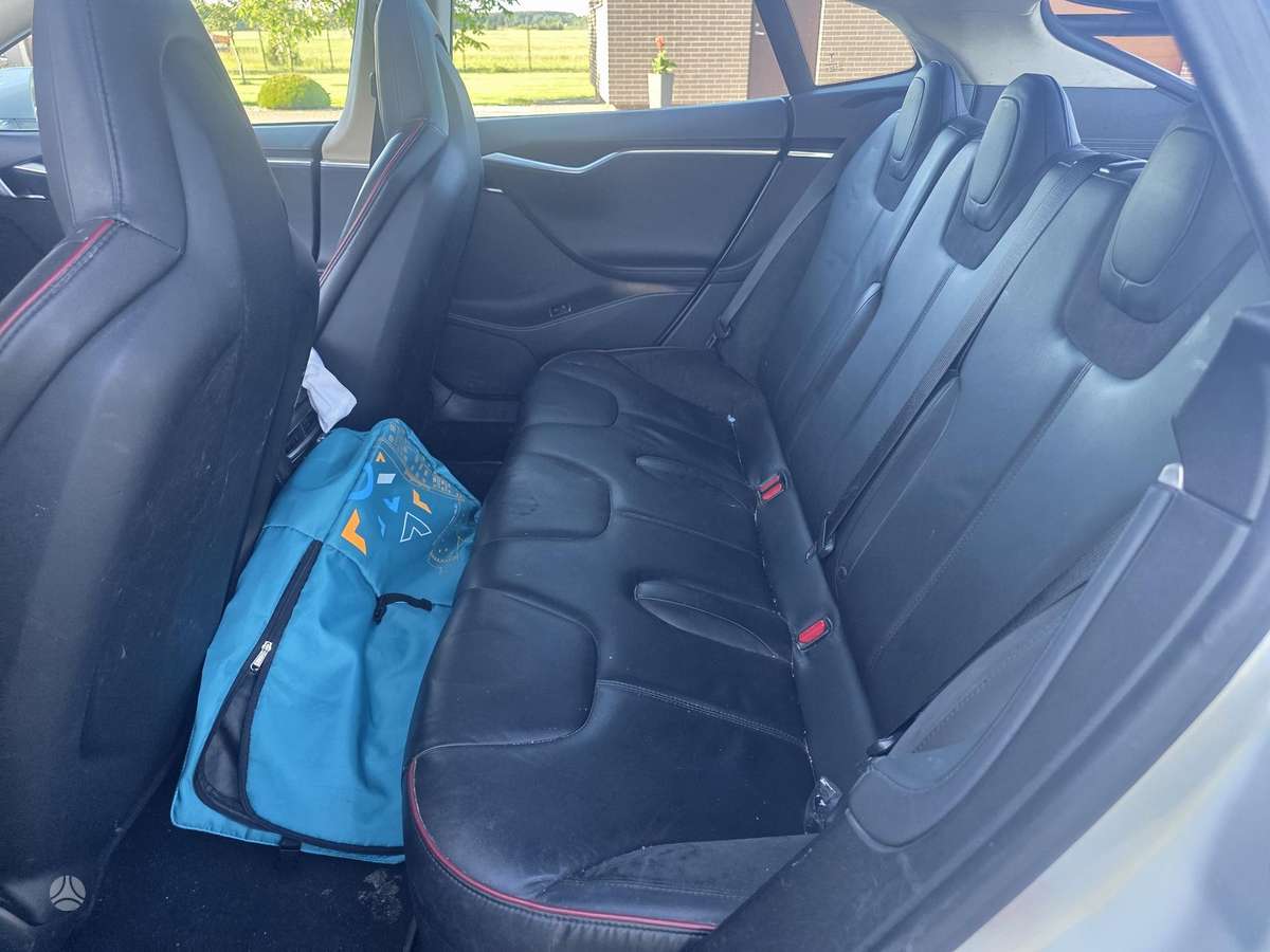 Tesla Model S, 85 kWh, hatchback