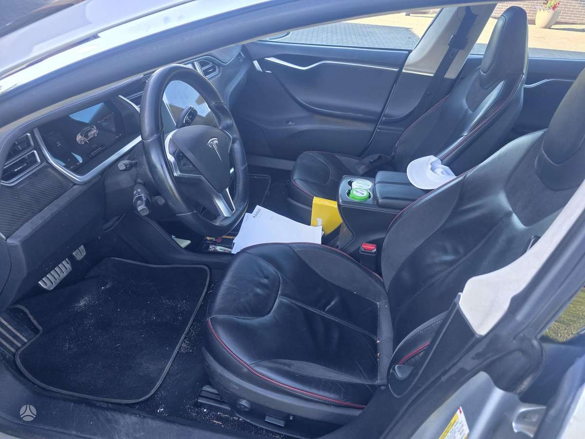 Tesla Model S, 85 кВт·ч, Хэтчбек