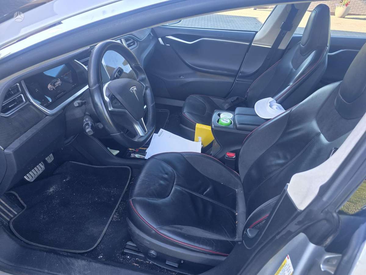 Tesla Model S, 85 kWh, hatchback