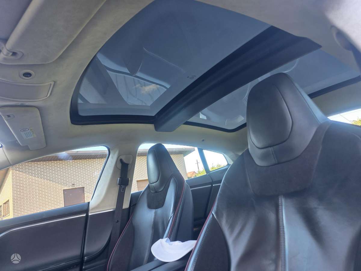 Tesla Model S, 85 kWh, hatchback