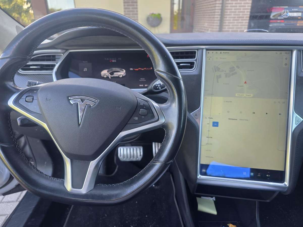 Tesla Model S, 85 kWh, hatchback