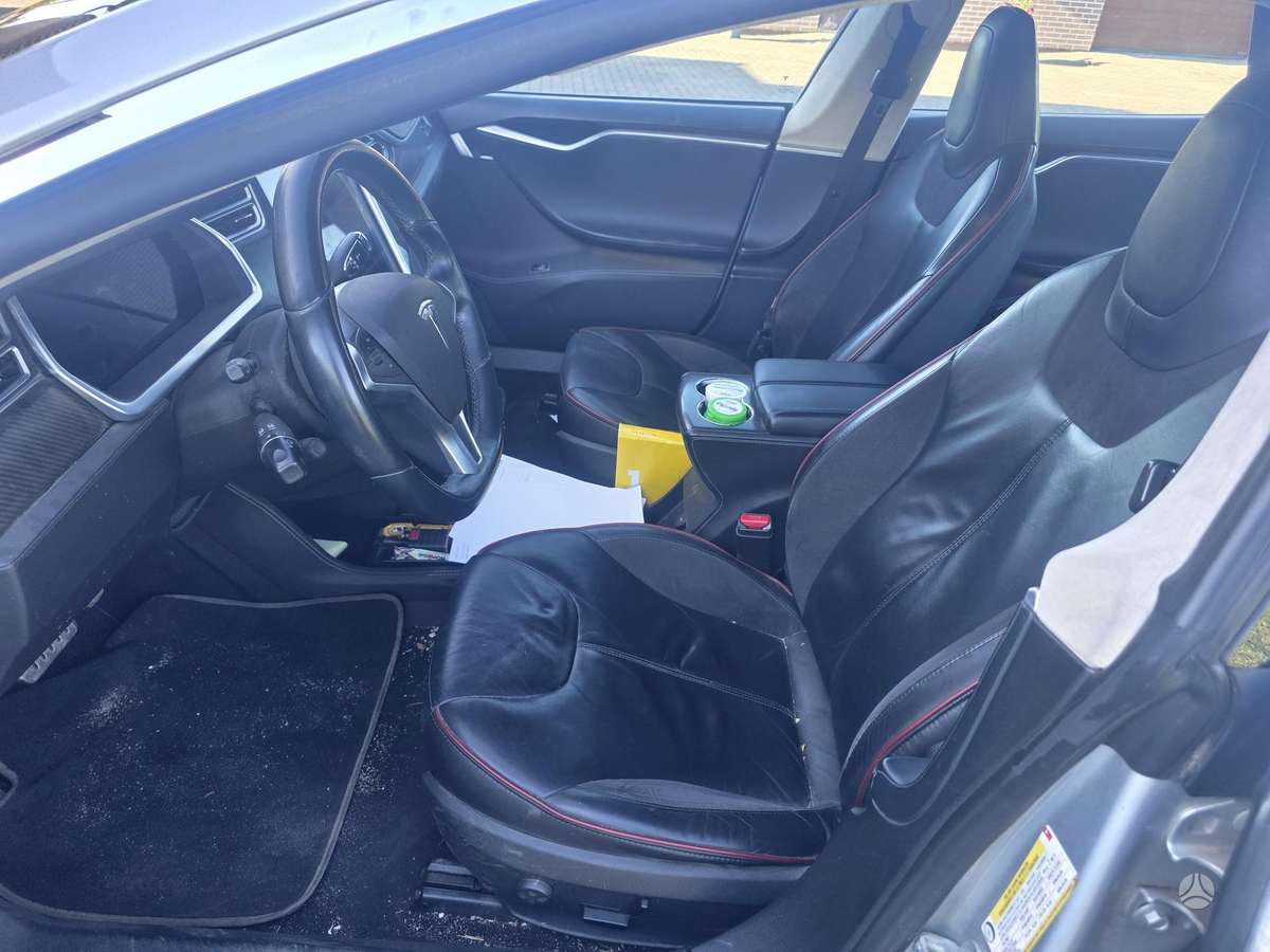 Tesla Model S, 85 kWh, hatchback