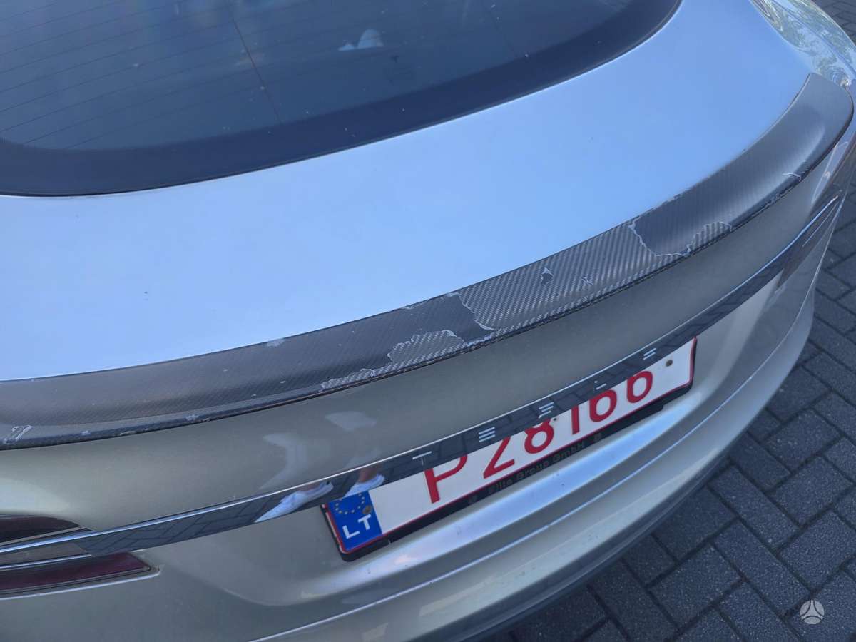 Tesla Model S, 85 kWh, hatchback