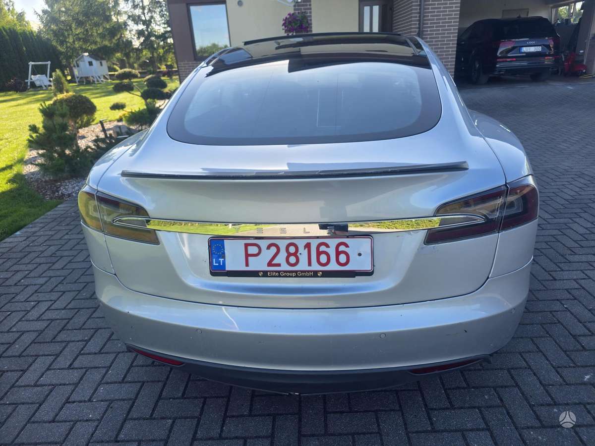 Tesla Model S, 85 kWh, hatchback