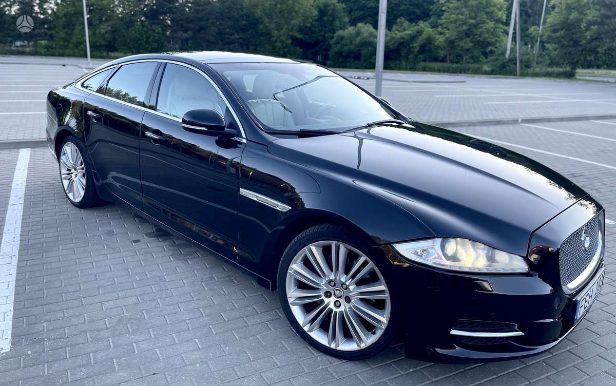 Jaguar XJ, 3.0 l., Седан