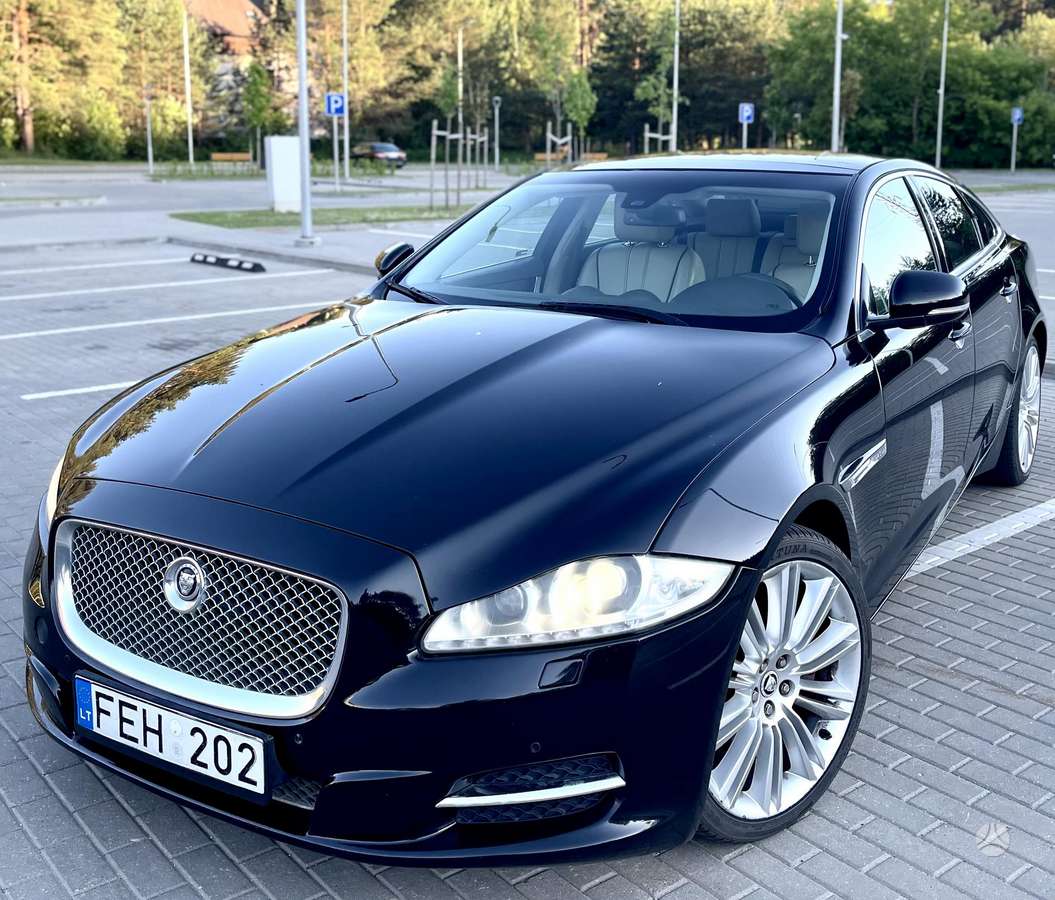 Jaguar XJ, 3.0 l., Седан