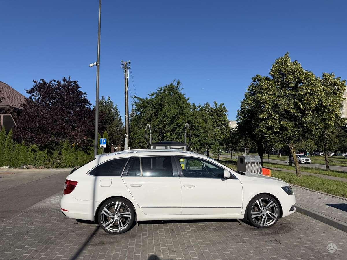 Skoda Superb, 1.6 l., Универсал