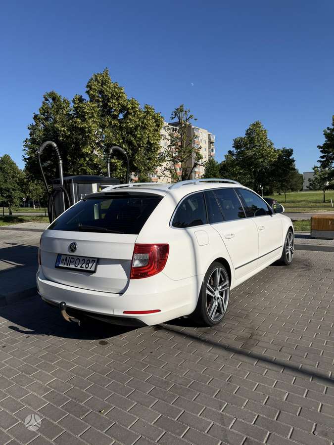 Skoda Superb, 1.6 l., Универсал