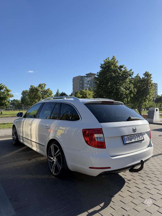 Škoda Superb - 5