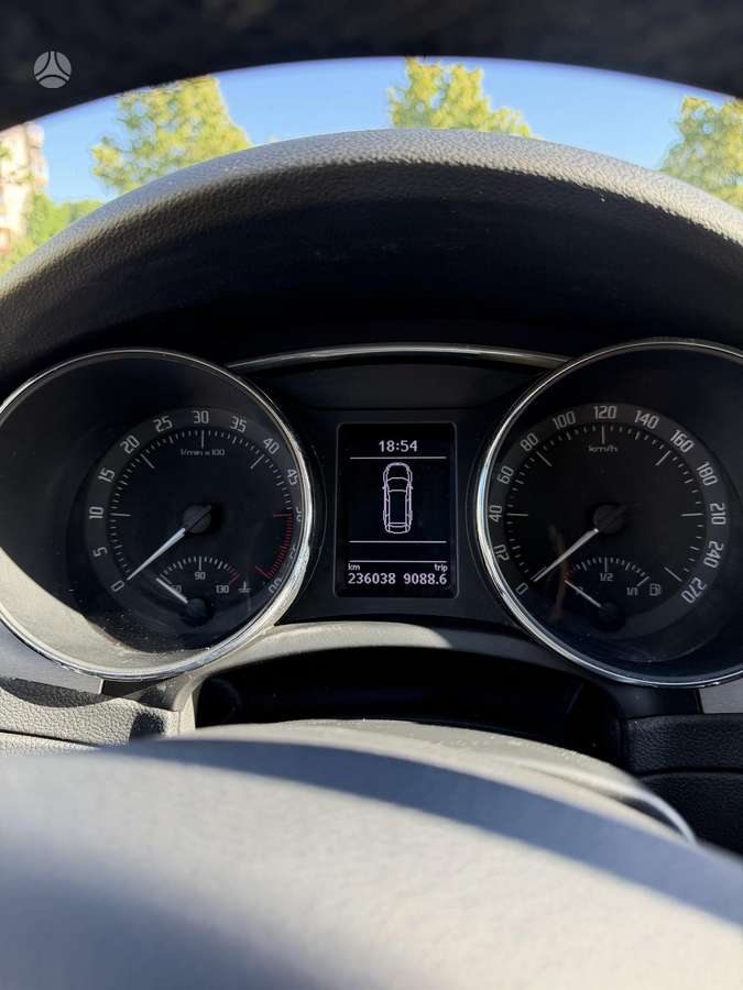 Škoda Superb - 7
