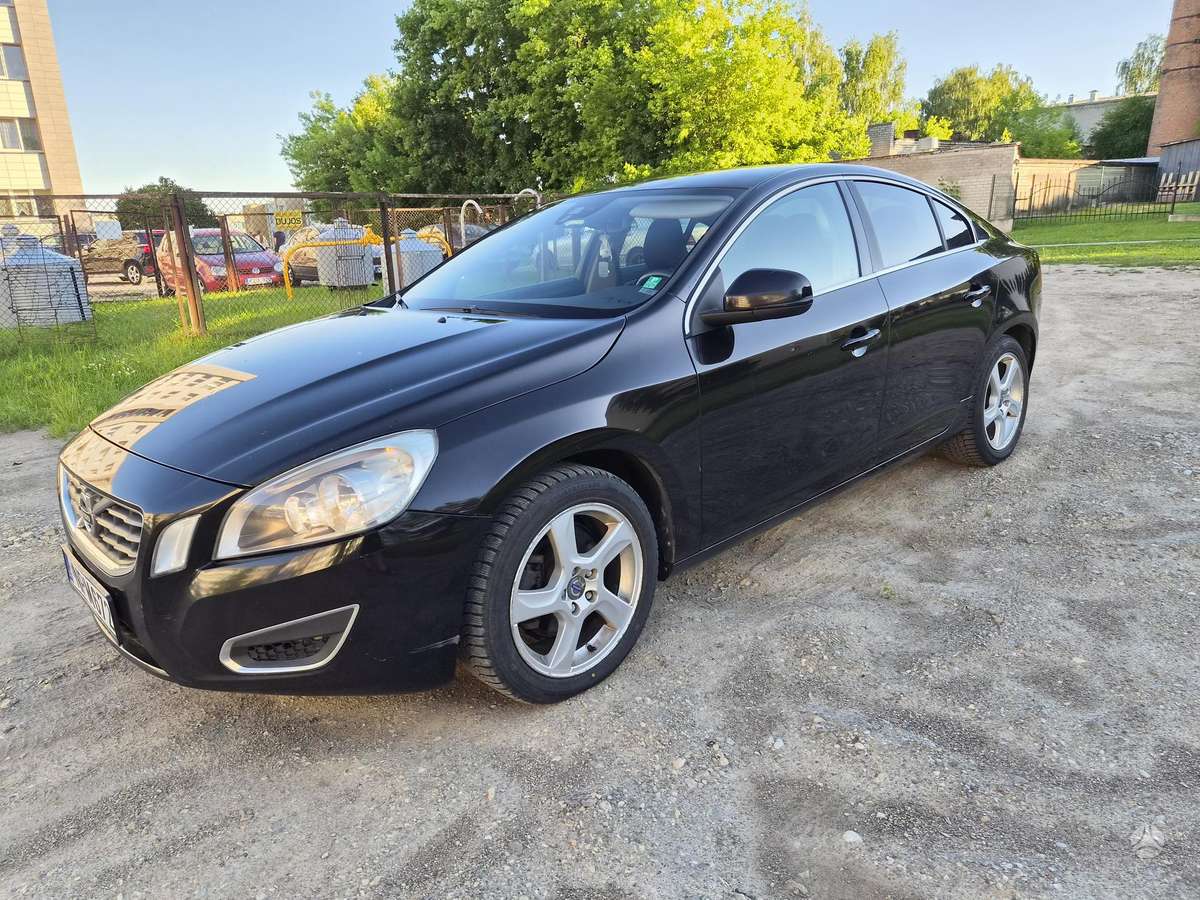 Volvo S60, 2.0 l., Седан