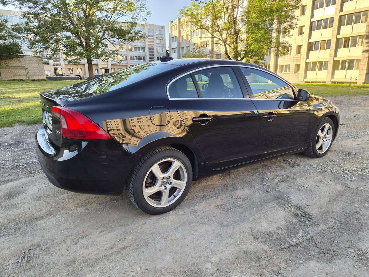 Volvo S60, 2.0 l., Седан