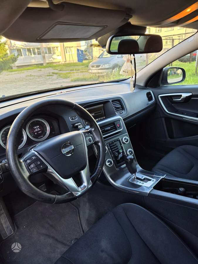 Volvo S60, 2.0 l., Седан