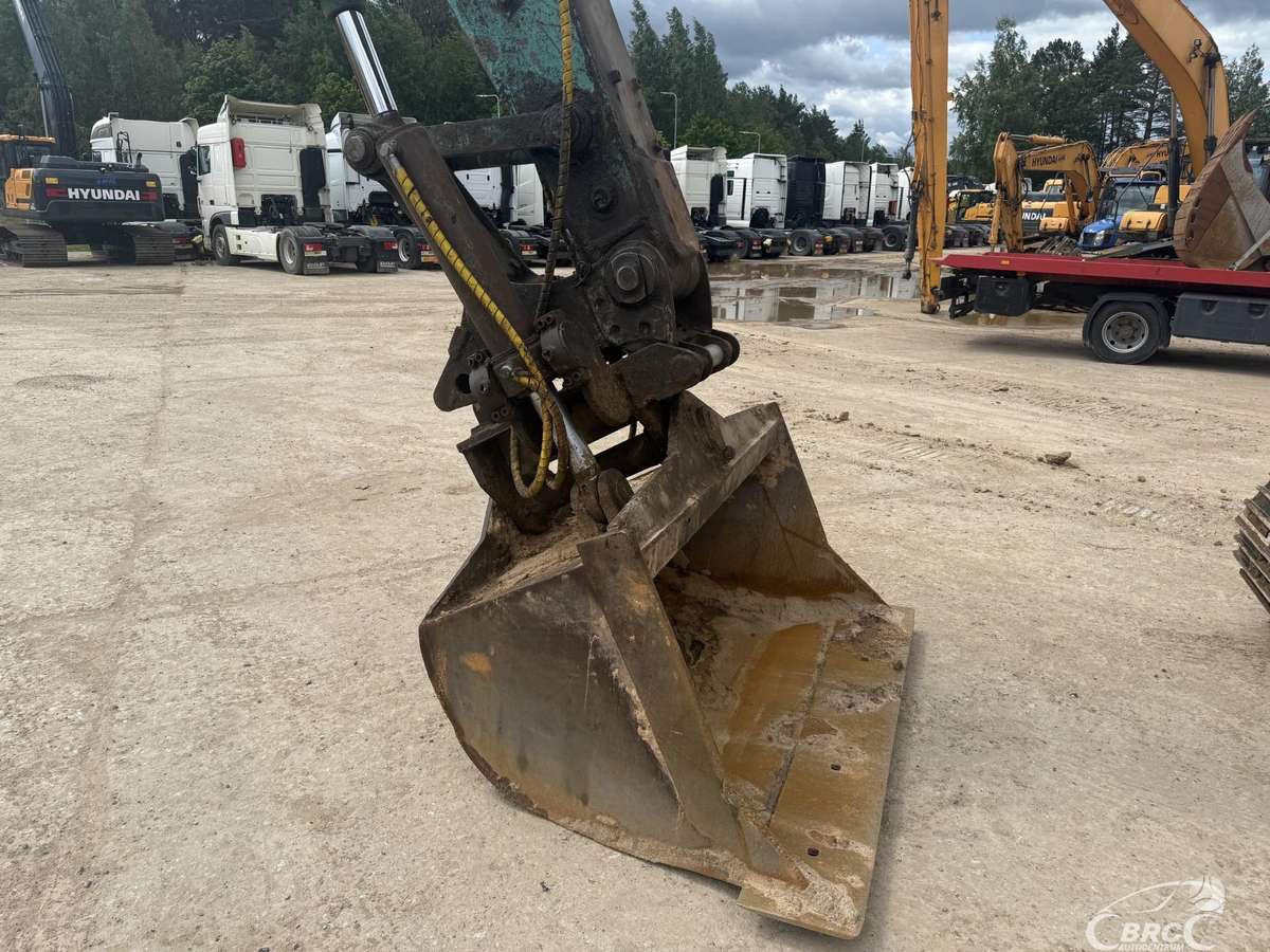 Kobelco SK230LC, экскаваторы