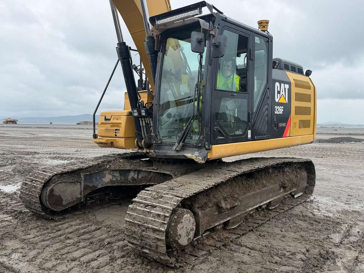 Caterpillar 326F, экскаваторы
