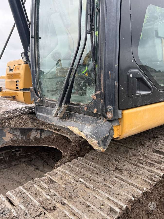 Caterpillar 326F, ekskavatoriai