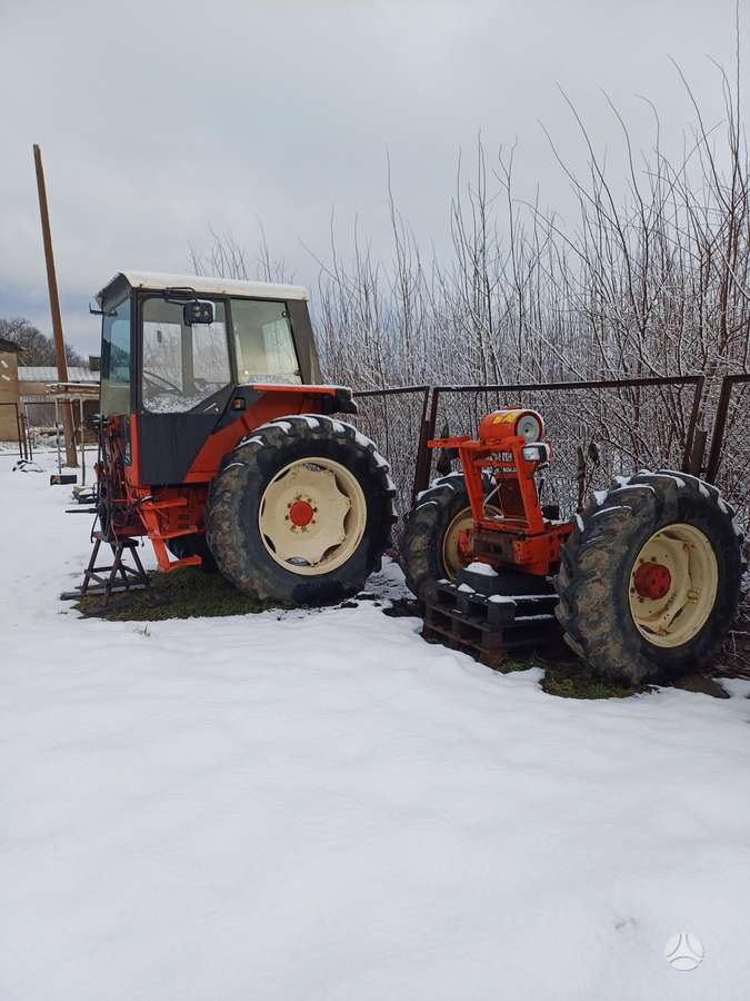 Case-IH 1255, tractors