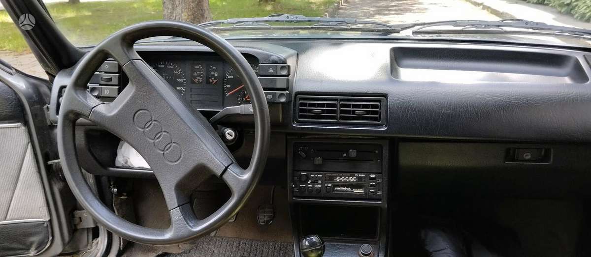 Audi 80, 1.6 l., Седан