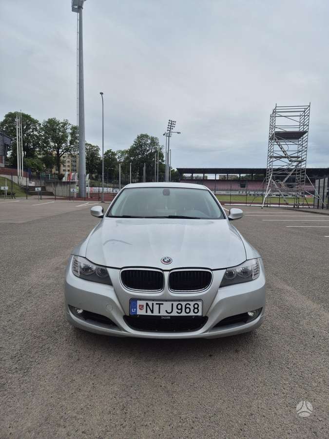 BMW 320, sedanas