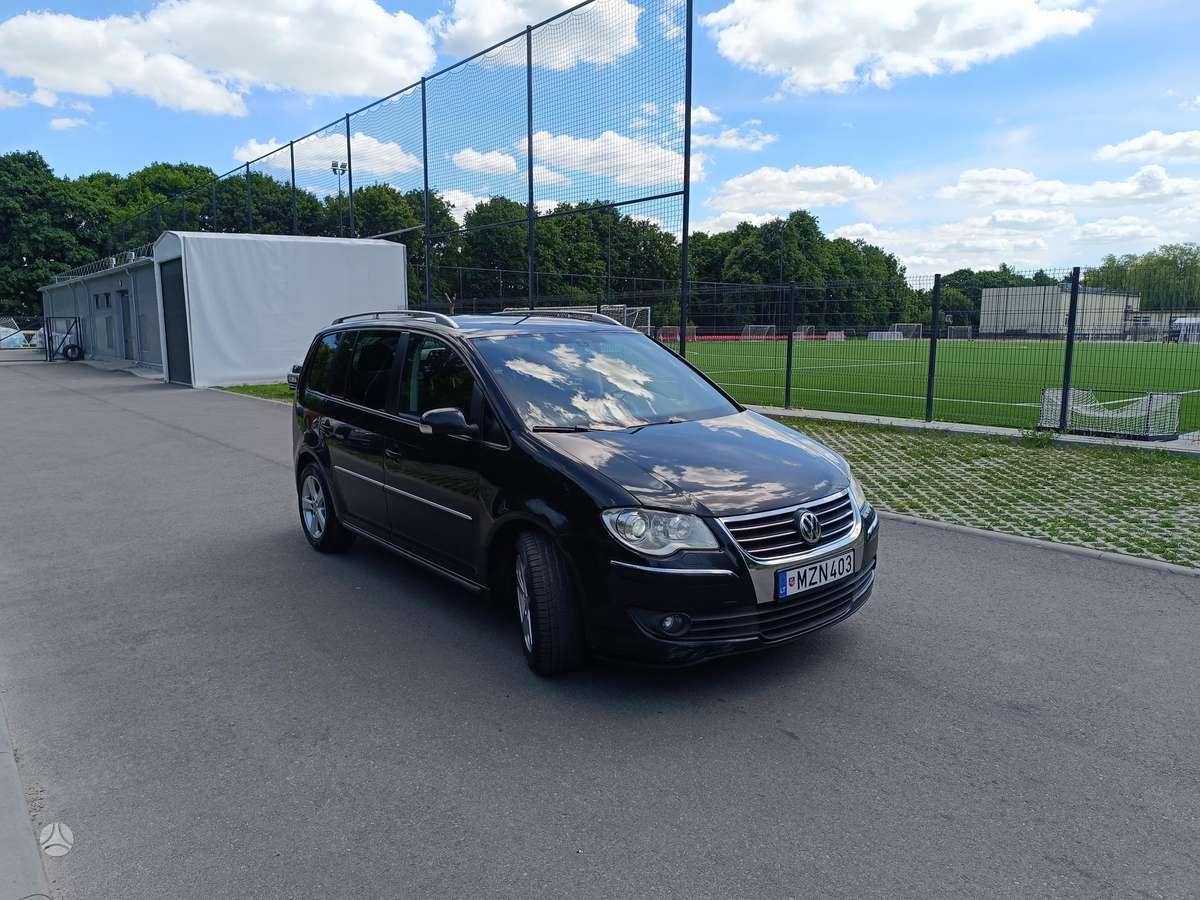 Volkswagen Touran - 2