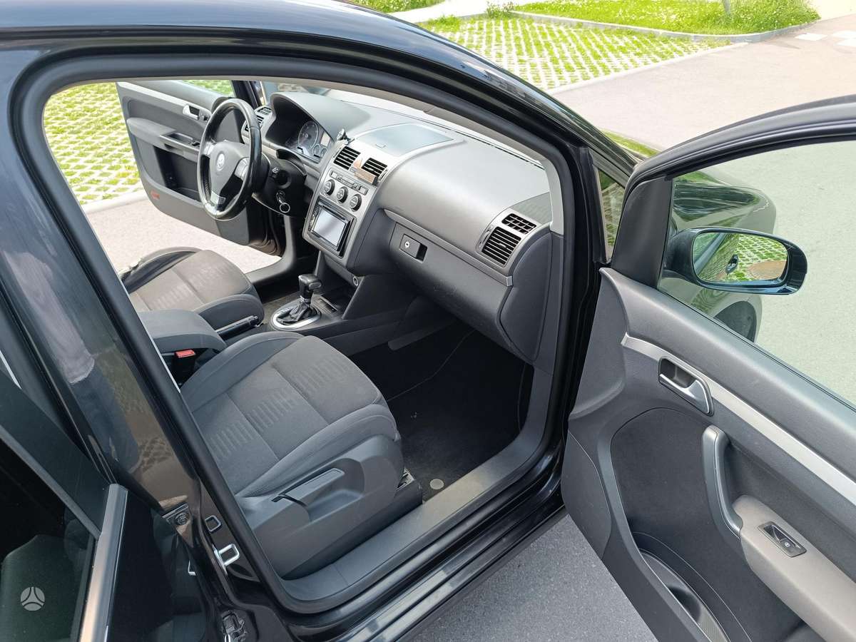 Volkswagen Touran - 7