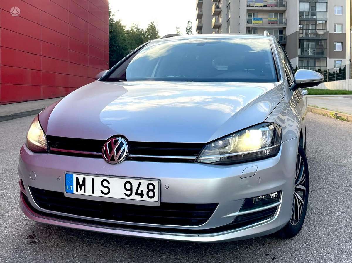 Volkswagen Golf - 5