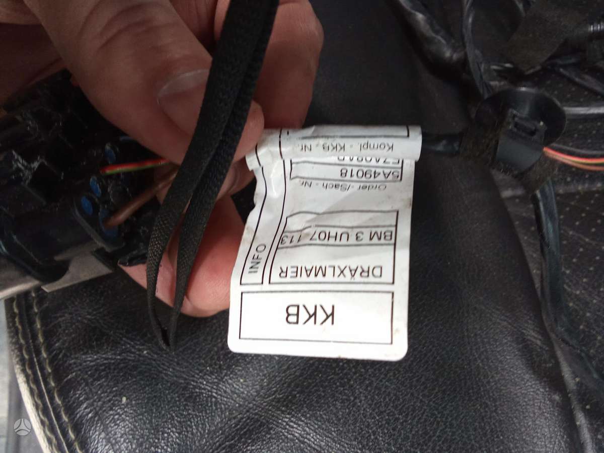 BMW X3 30euru galinio buferio laidynas