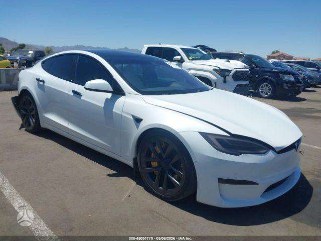 Tesla Model S, sedanas