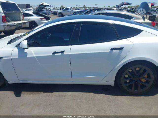 Tesla Model S, sedanas