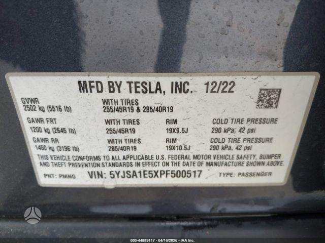 Tesla Model S, Седан