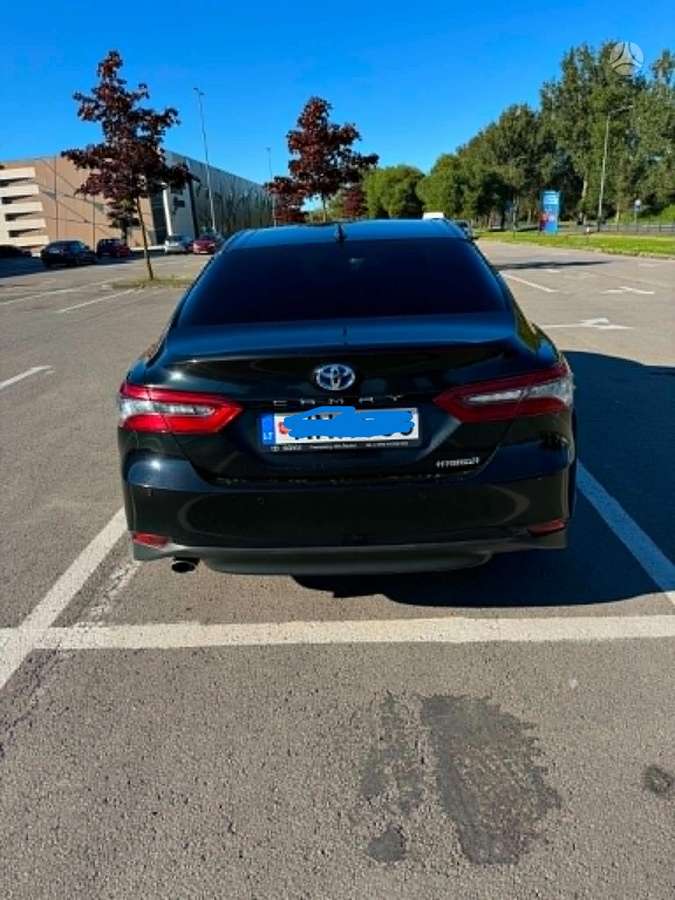 Toyota Camry - 7