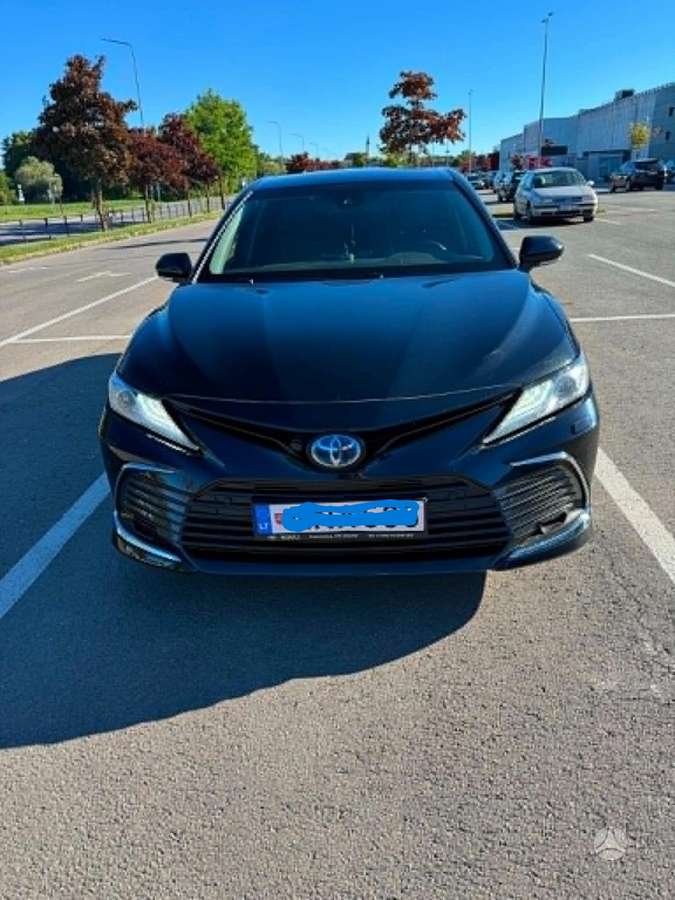 Toyota Camry - 2