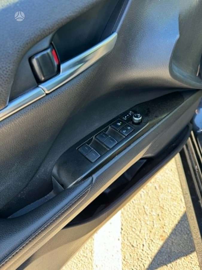 Toyota Camry - 3