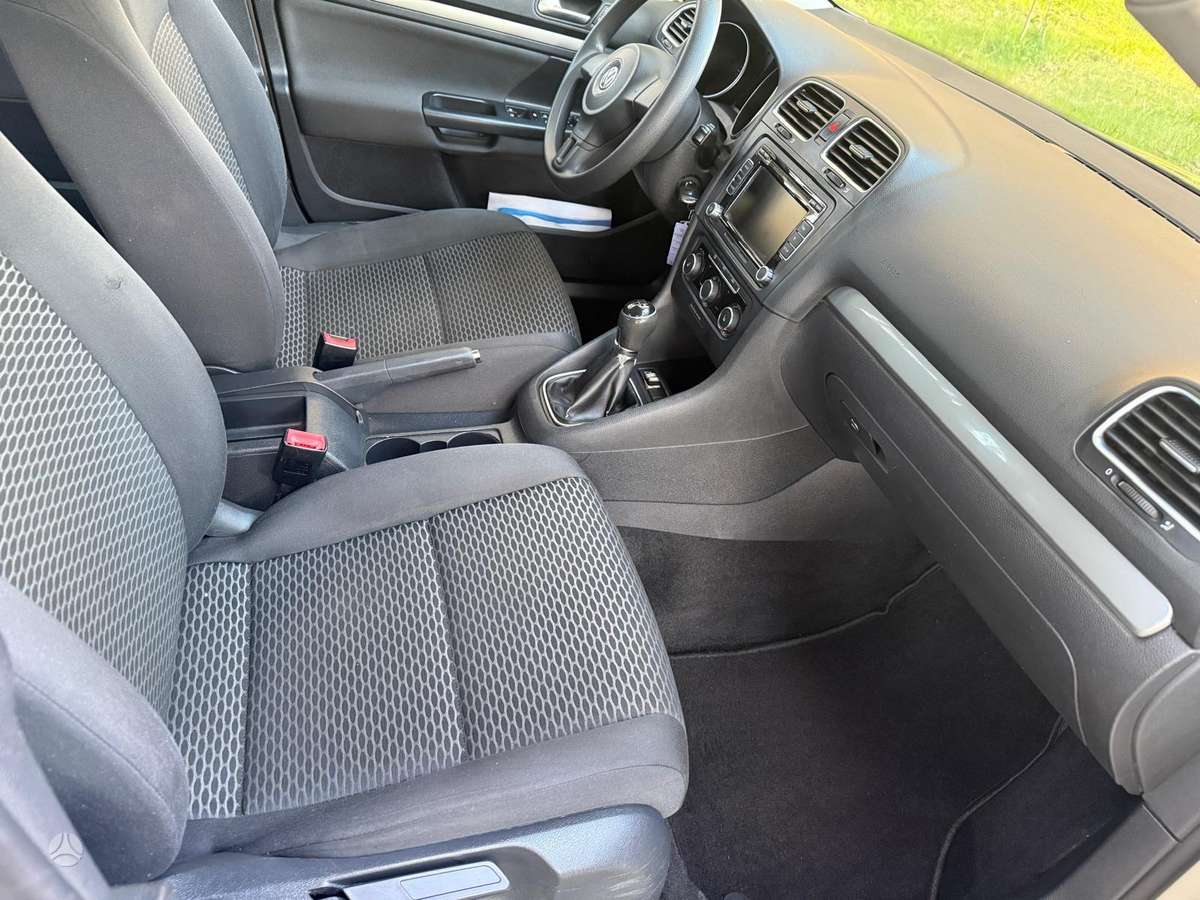 Volkswagen Golf, 1.6 l., Универсал