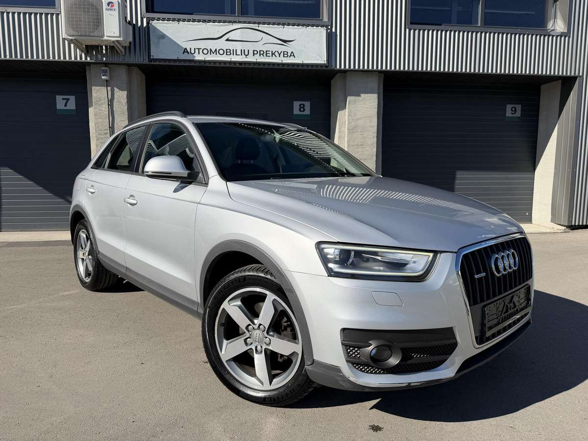 Audi Q3, 2.0 l., off-road / crossover