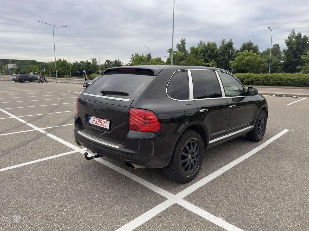 Porsche Cayenne - 4