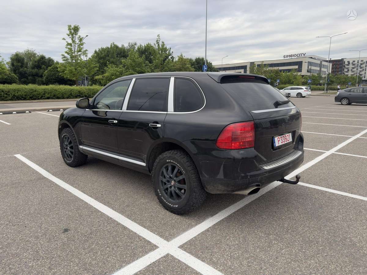 Porsche Cayenne - 5