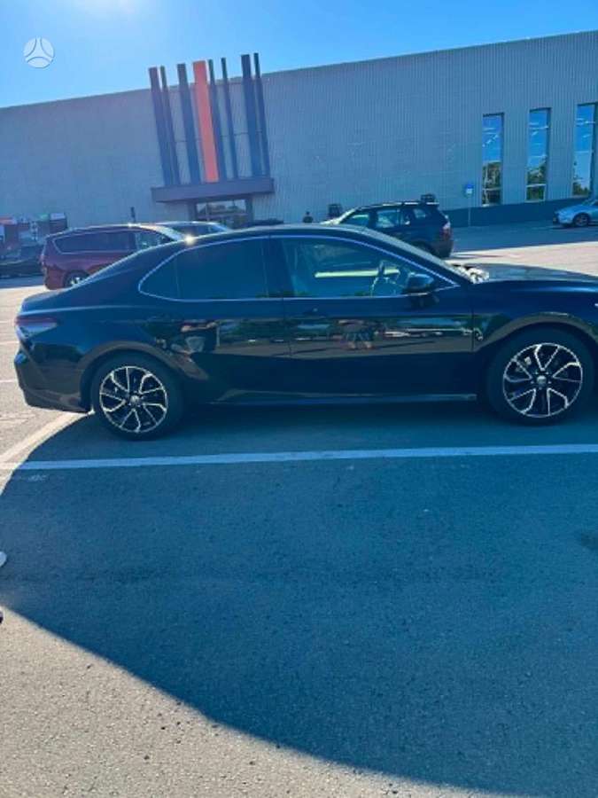 Toyota Camry - 6