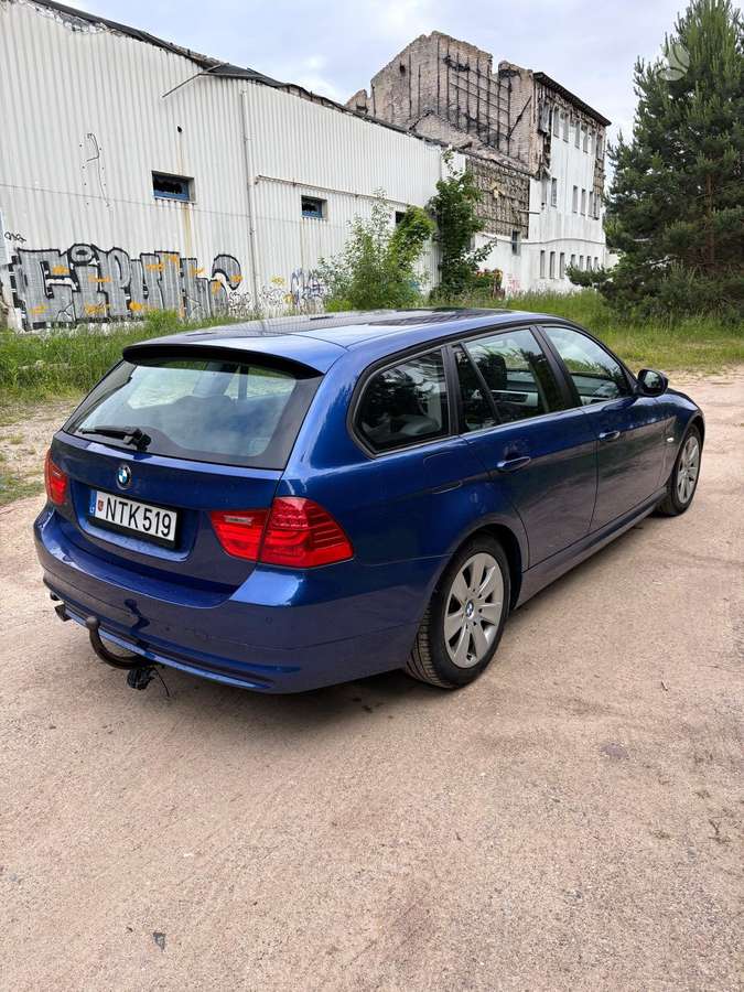 BMW 318, 2.0 l., universalas