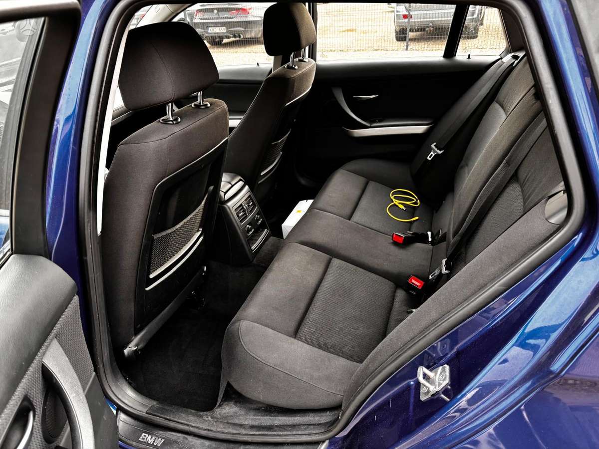 BMW 318, 2.0 l., universalas