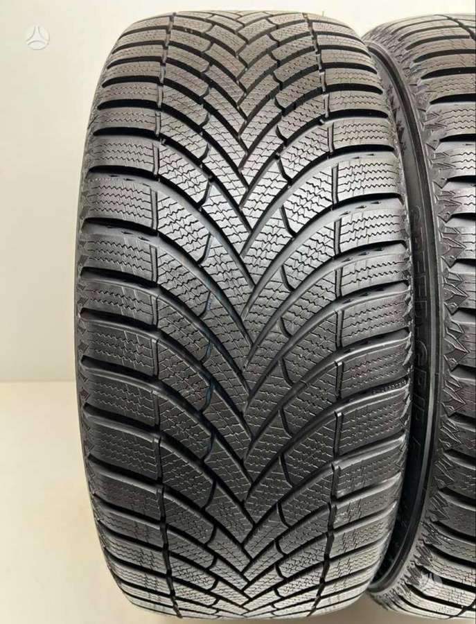 Semperit SpeedGrip 5 2023m, winter 245/45 R18