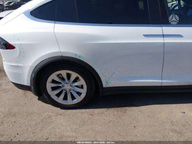 Tesla Model X, off-road / crossover