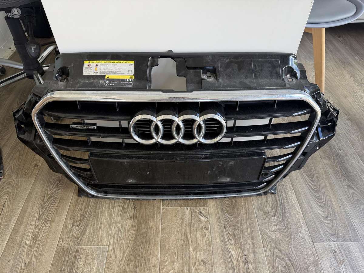 Audi A3, 8v3853651, apdailos grotelės