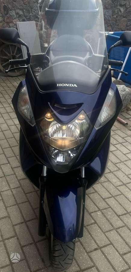 Honda Silverwing 600cc, scooters / mopeds