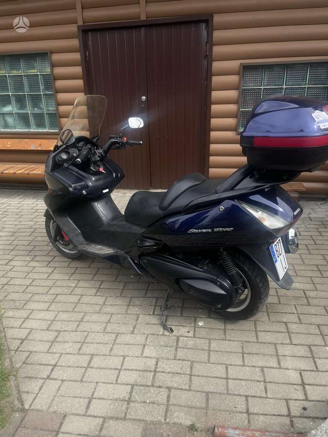 Honda Silverwing 600cc, scooters / mopeds