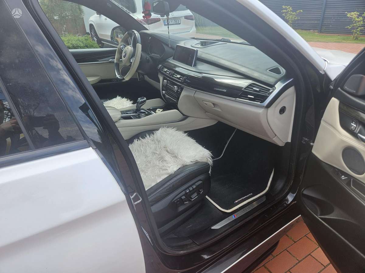 BMW X6 M, 3.0 l., hatchback
