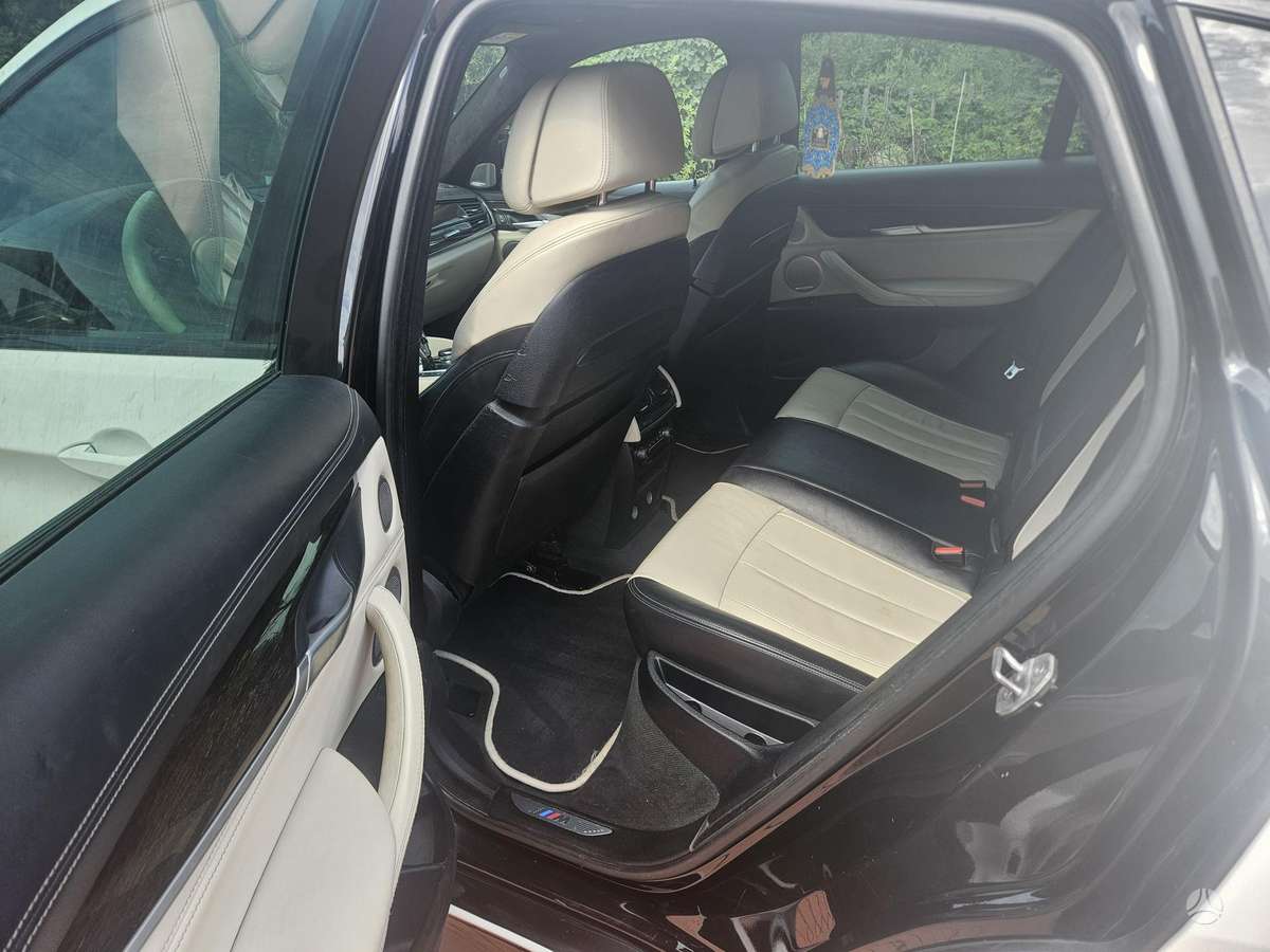 BMW X6 M, 3.0 l., hatchback