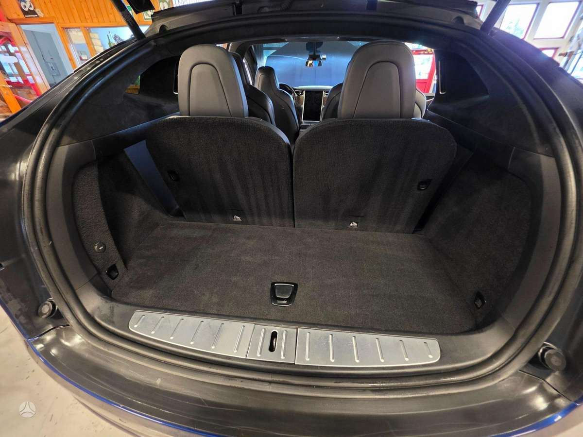 Tesla Model X, 90 kWh, off-road / crossover