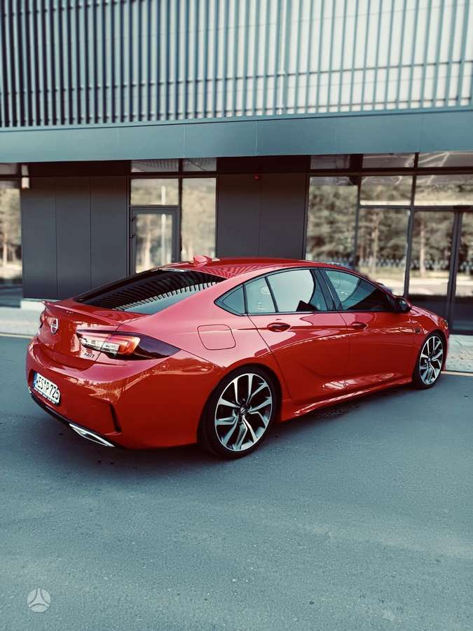 Opel Insignia, 2.0 l., hatchback
