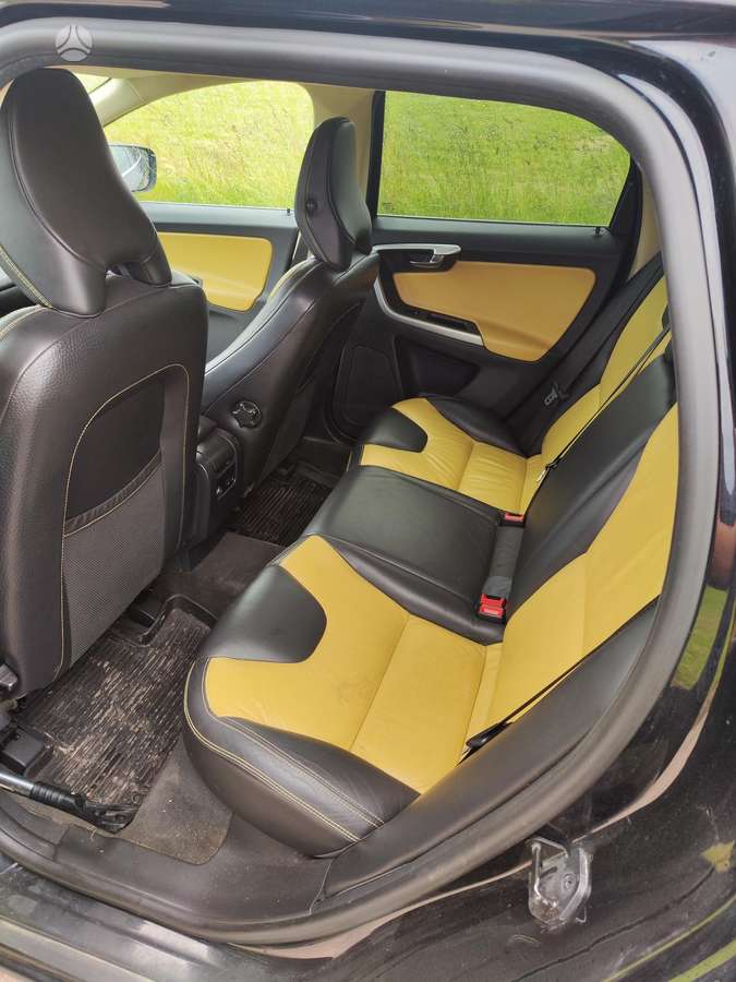 Volvo XC60 - 11
